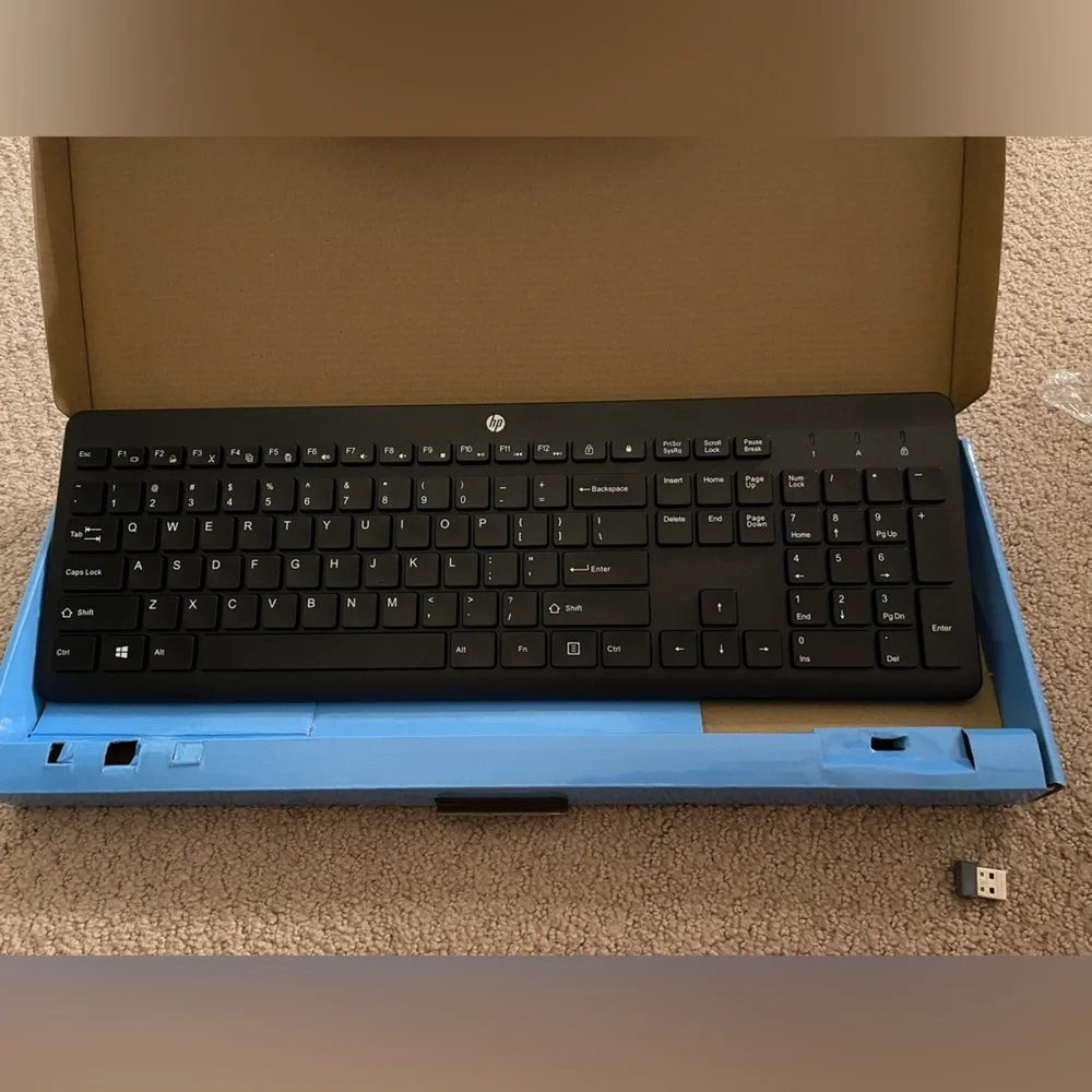 HP 230 Wireless Keyboard (x2)
